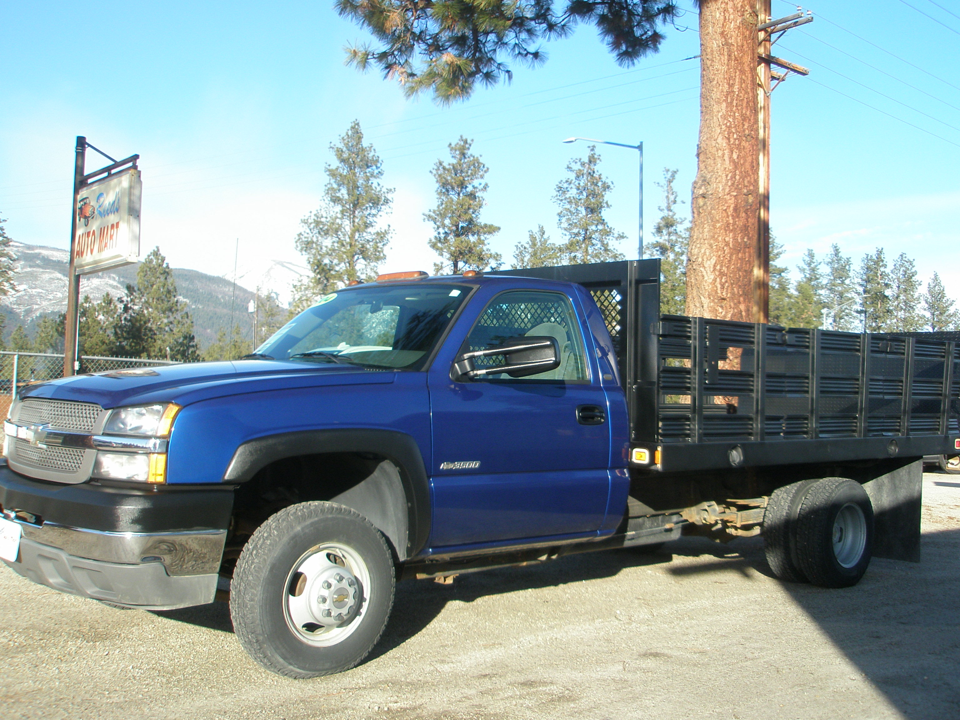 2004 Chevrolet Silverado 3500 Chassis Cab LS