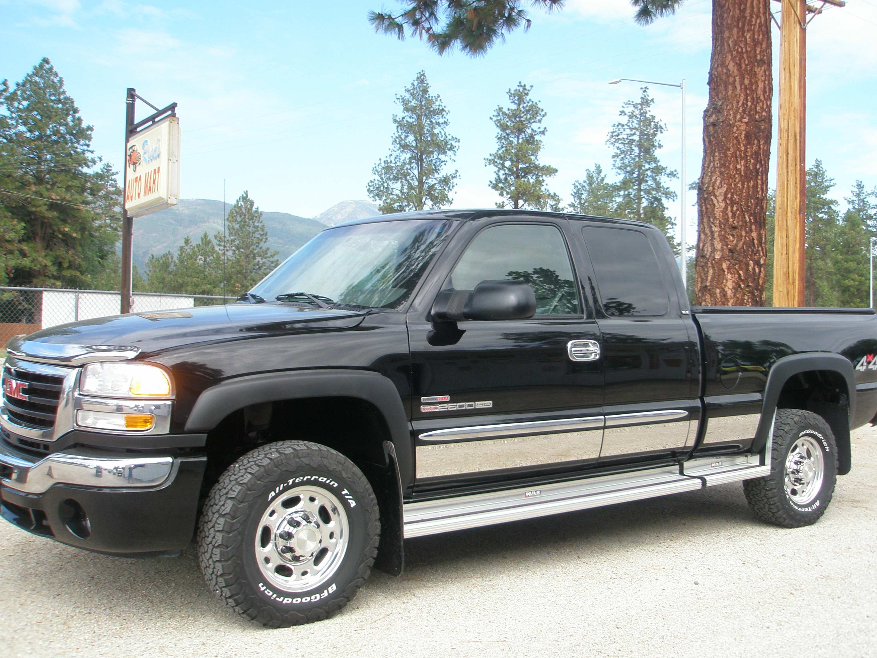 2005 GMC Sierra 2500HD SLE's photo