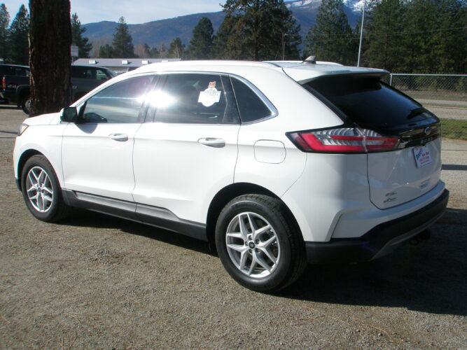 2024 Ford Edge SEL photo 2